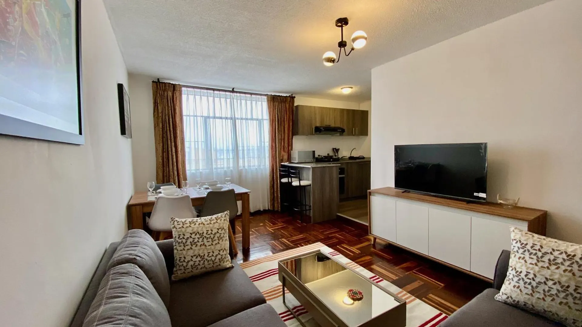 Great Location Quito Apartments contacts