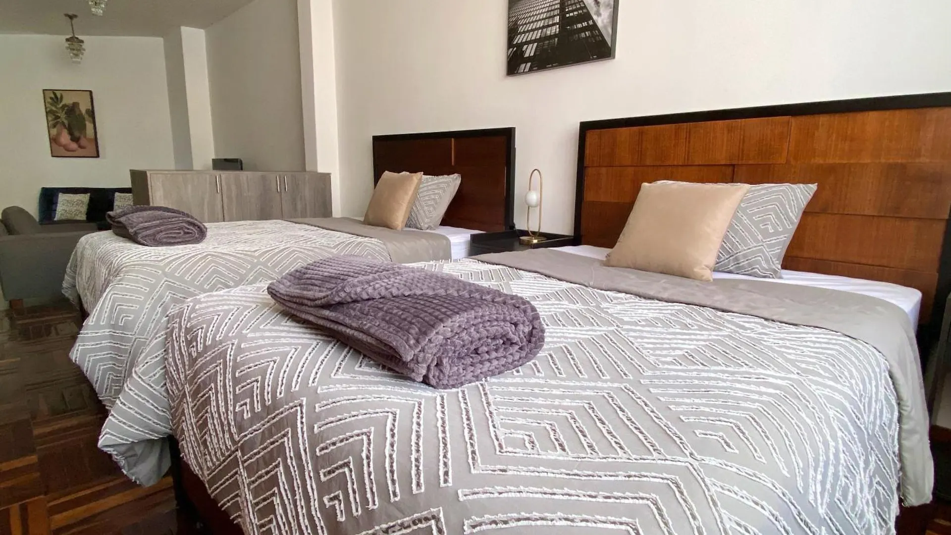 Great Location Quito Apartments 0*,