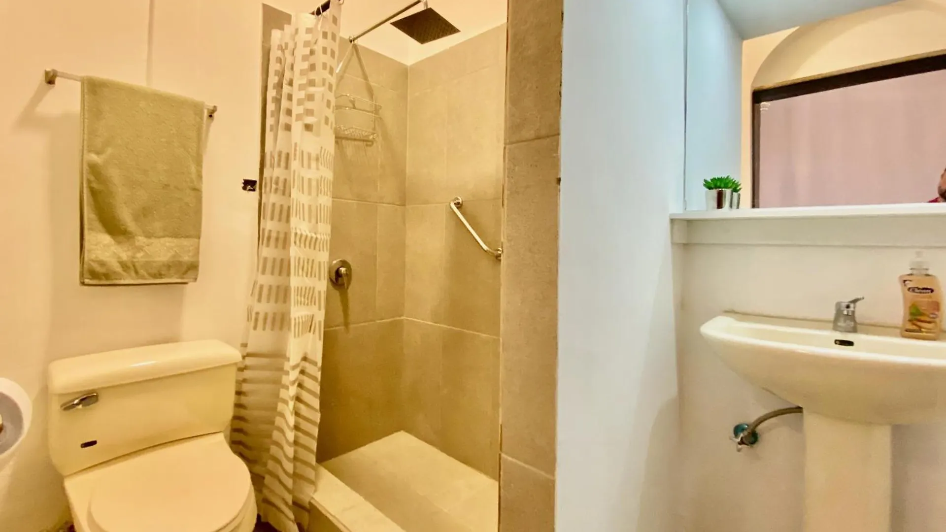 Great Location Quito Apartments