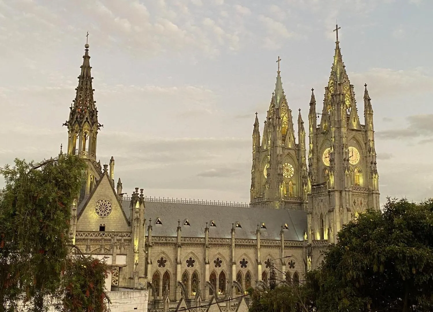 Great Location Quito Apartments